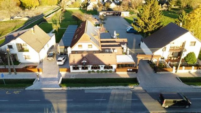 Kukorica Csarda Apartman 2 Balatonujlak ภายนอก รูปภาพ